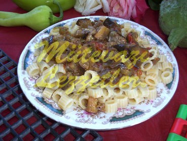 Badımcanlı Makaron