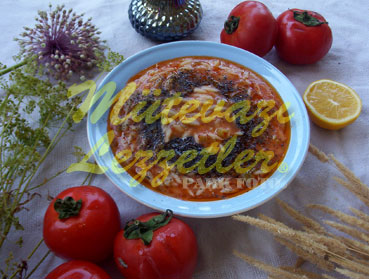 Şəhriyeli Pomidor Çorbası