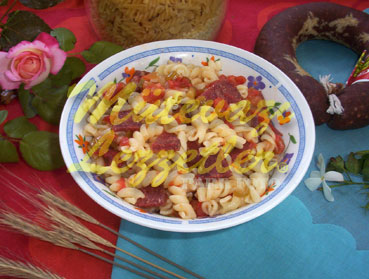 Sosiskalı Makaron